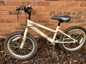 apollo charm bike 20